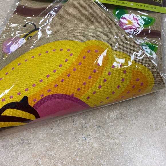 Garden Flag - Picture 3 of 3